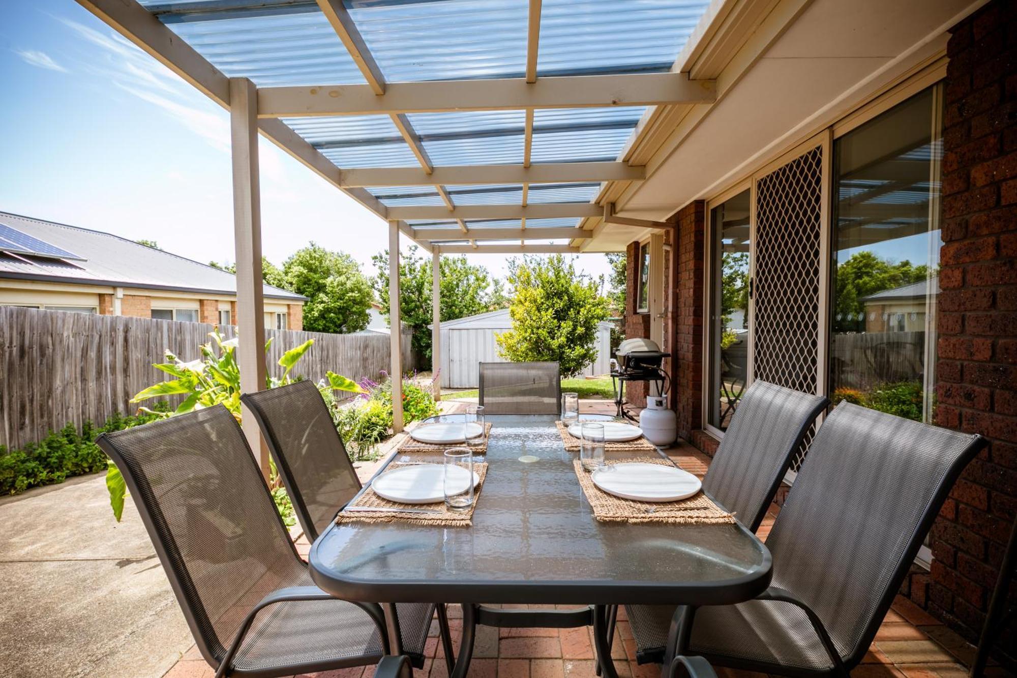 Holiday home Pet Friendly 3 Bedroom House With Large Backyard *