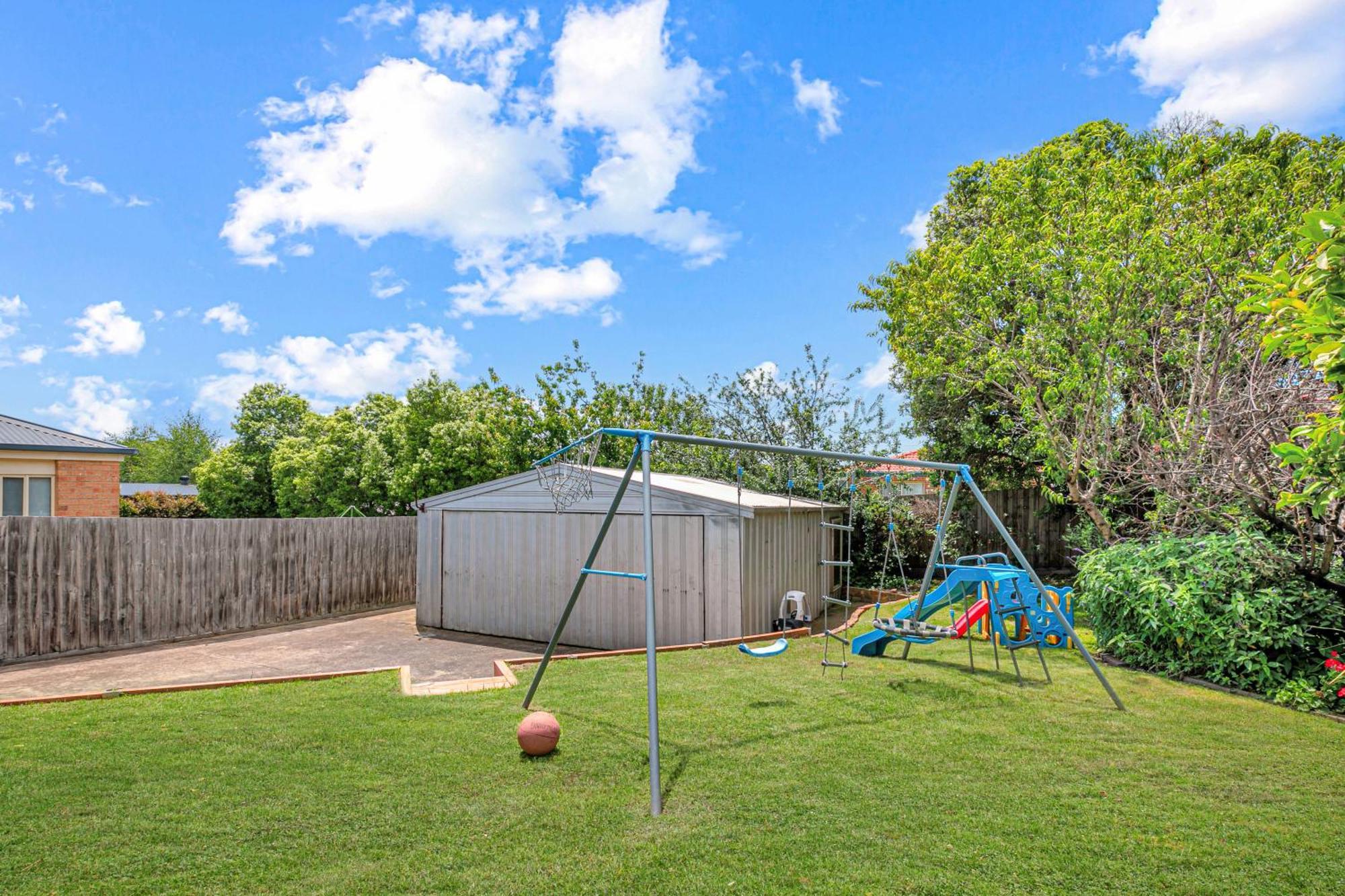 Holiday home Pet Friendly 3 Bedroom House With Large Backyard *